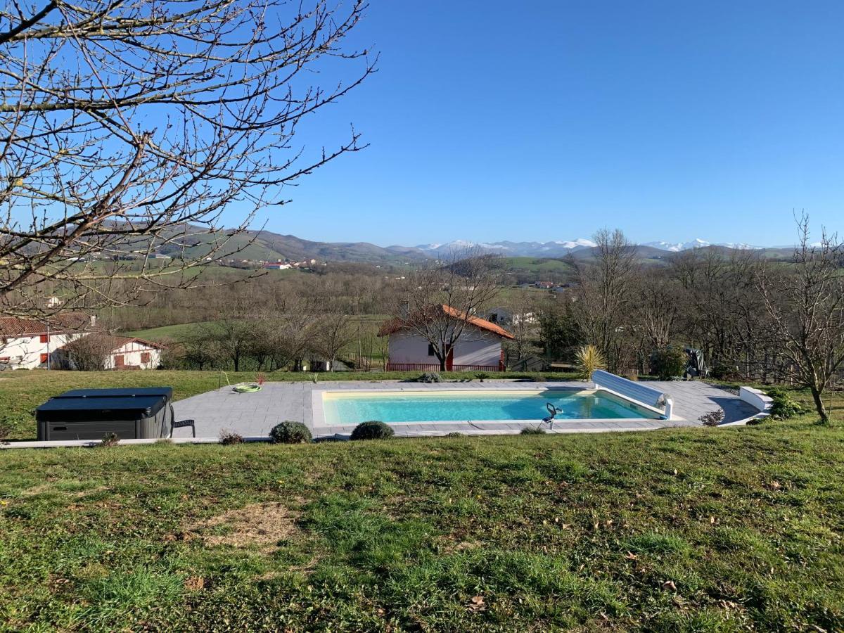 Studio Laina Avec Piscine, Spa Optionnel Irissarry Exterior foto
